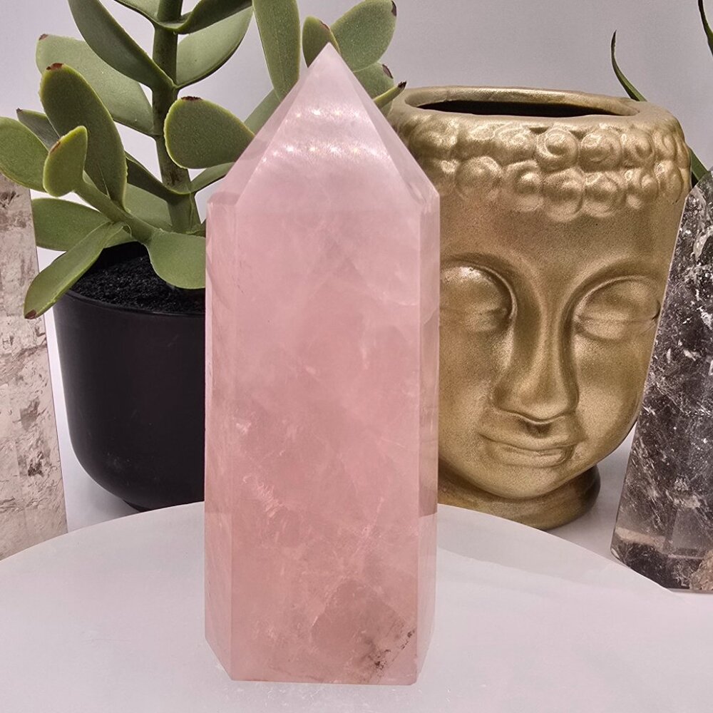 High-Grade Rose Quartz Tower — Soft Light & Serenity ✨